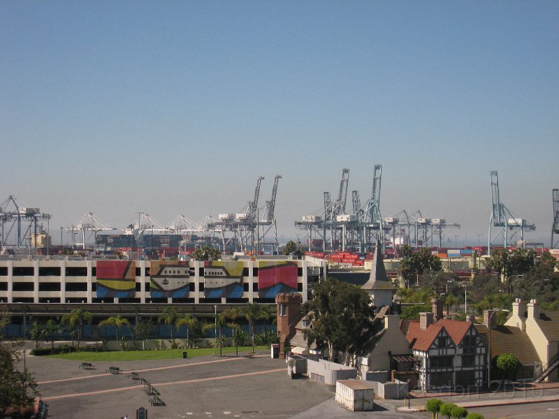 Queen Mary 2010 0230.JPG - The docks from the QM. Lots of cranes out there, and this only shows a small portion of them.